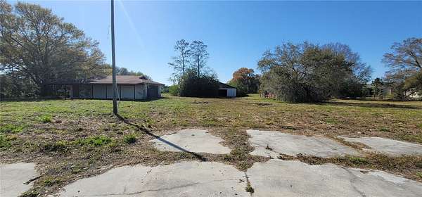 4.67 Acres of Commercial Land for Lease in Bradenton, Florida
