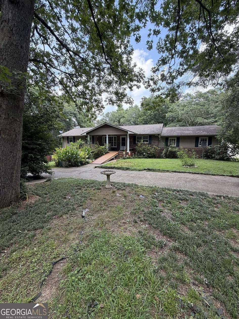 4.2 Acres of Land with Home for Sale in Royston, Georgia