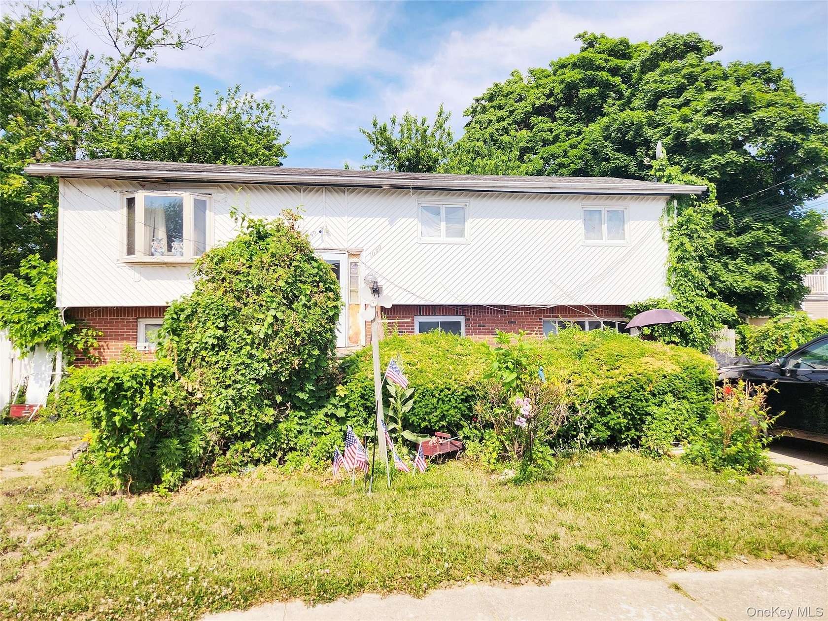 5,900 Acres of Land with Home for Auction in West Hempstead, New York