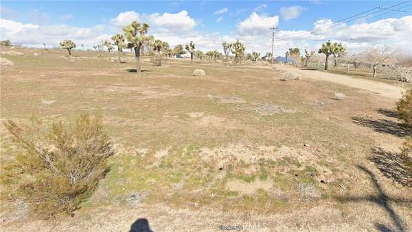 1 Acre of Residential Land for Sale in Phelan, California
