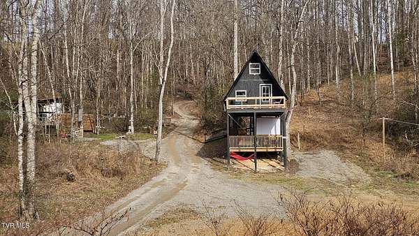 7 Acres of Improved Residential Land for Sale in Jonesville, Virginia