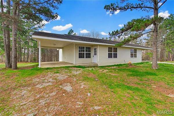 2.7 Acres of Improved Residential Land for Sale in Poplar Bluff, Missouri