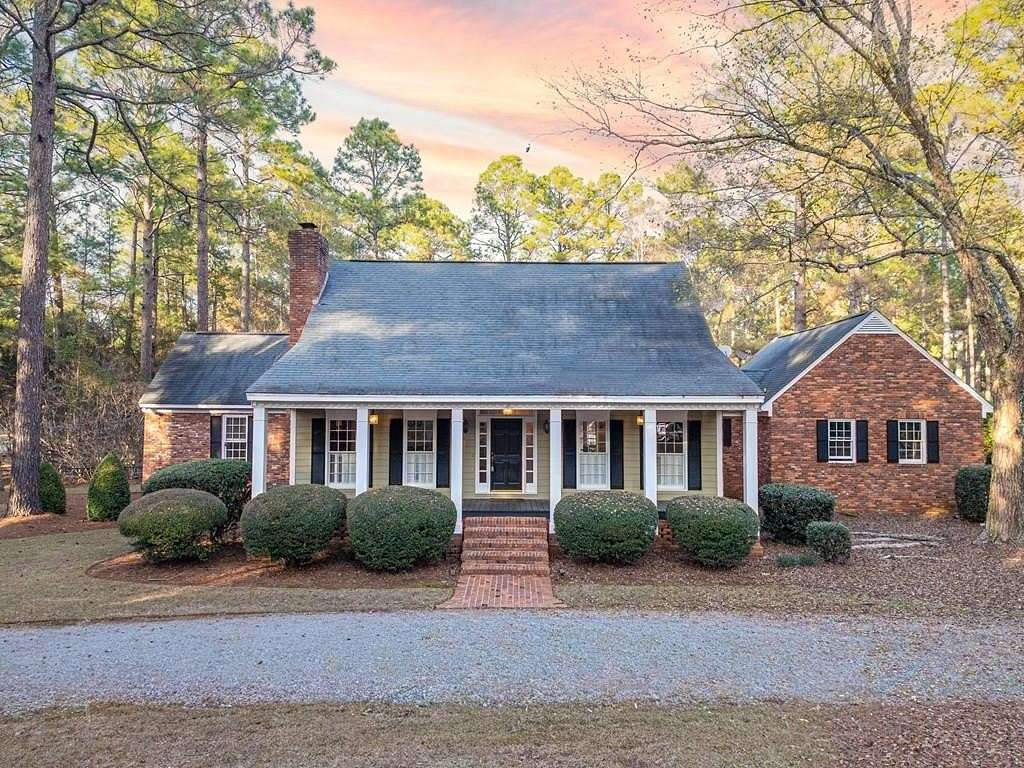 3.22 Acres of Residential Land with Home for Sale in Albany, Georgia