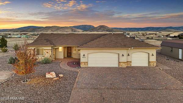 2 Acres of Residential Land with Home for Sale in Prescott Valley, Arizona