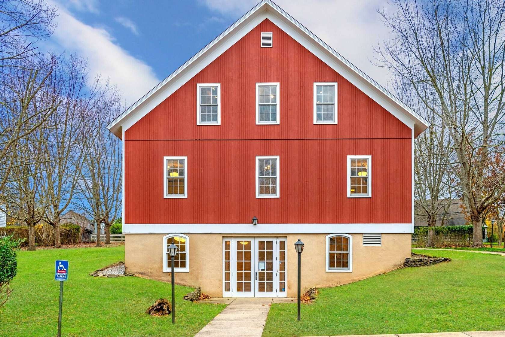 1.18 Acres of Mixed-Use Land for Lease in Amagansett, New York