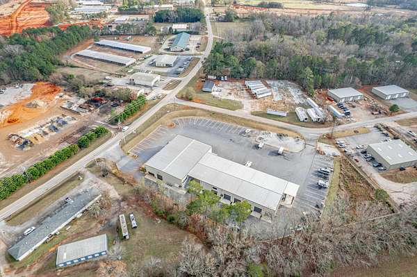 3.88 Acres of Improved Commercial Land for Sale in Eatonton, Georgia
