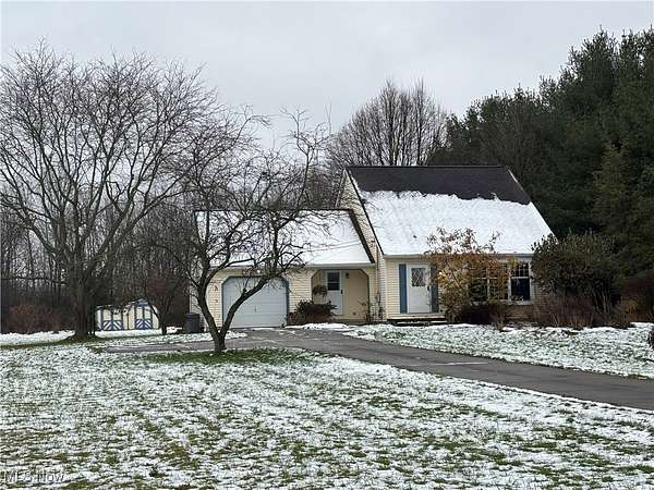 4 Acres of Residential Land with Home for Sale in Medina, Ohio