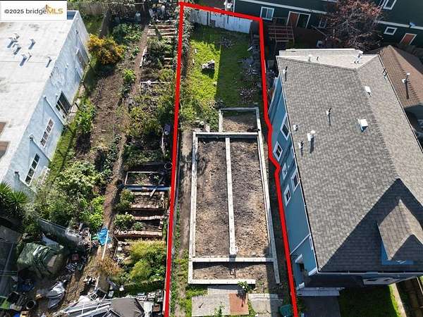 0.06 Acres of Land for Sale in Oakland, California