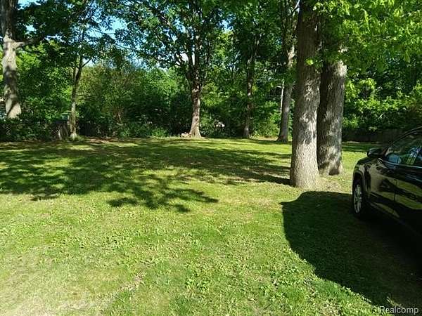 0.19 Acres of Residential Land for Sale in Oak Park, Michigan