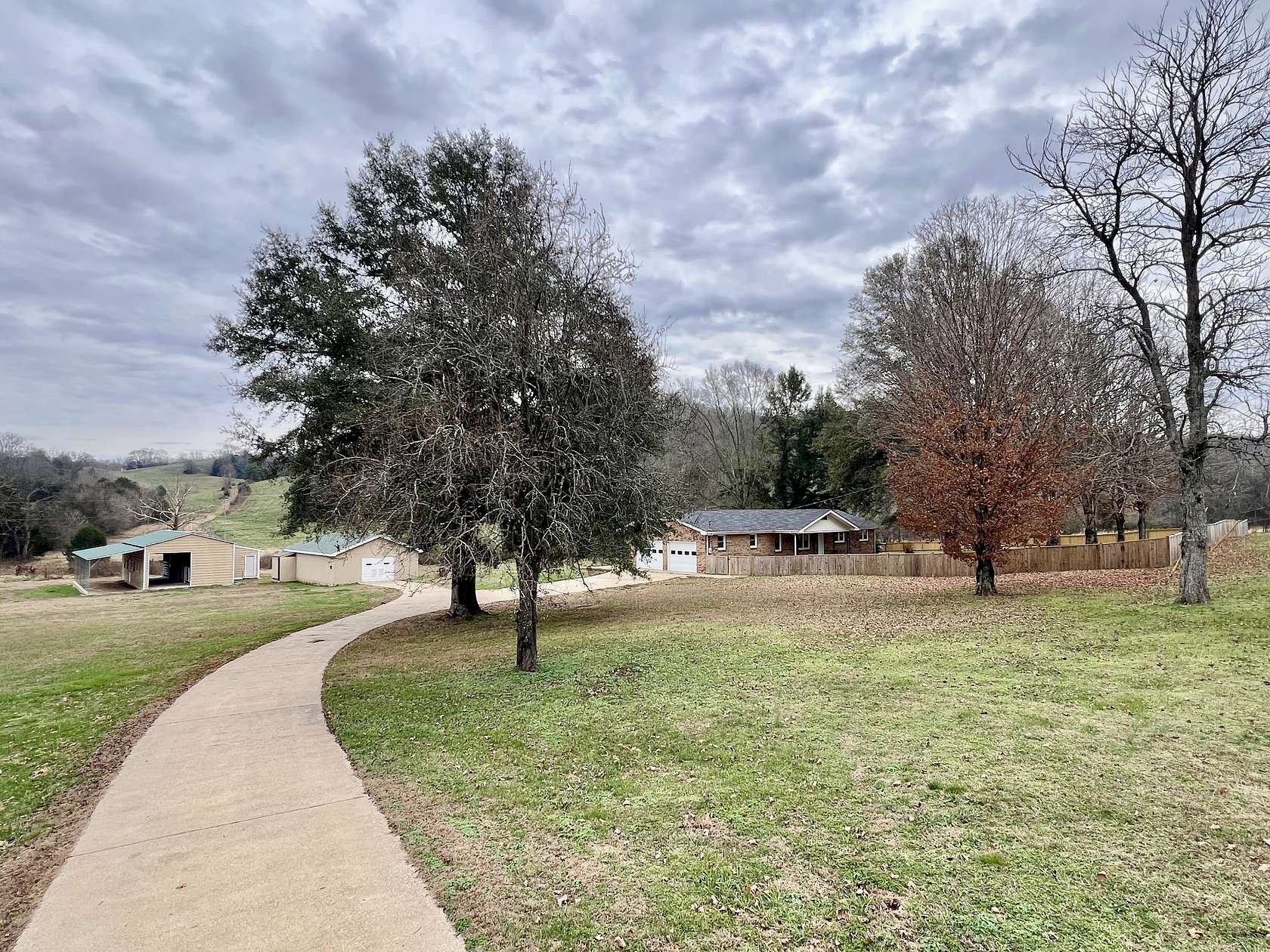 4.54 Acres of Residential Land with Home for Sale in Lawrenceburg, Tennessee