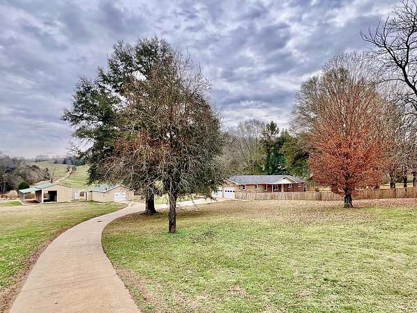 4.54 Acres of Residential Land with Home for Sale in Lawrenceburg, Tennessee