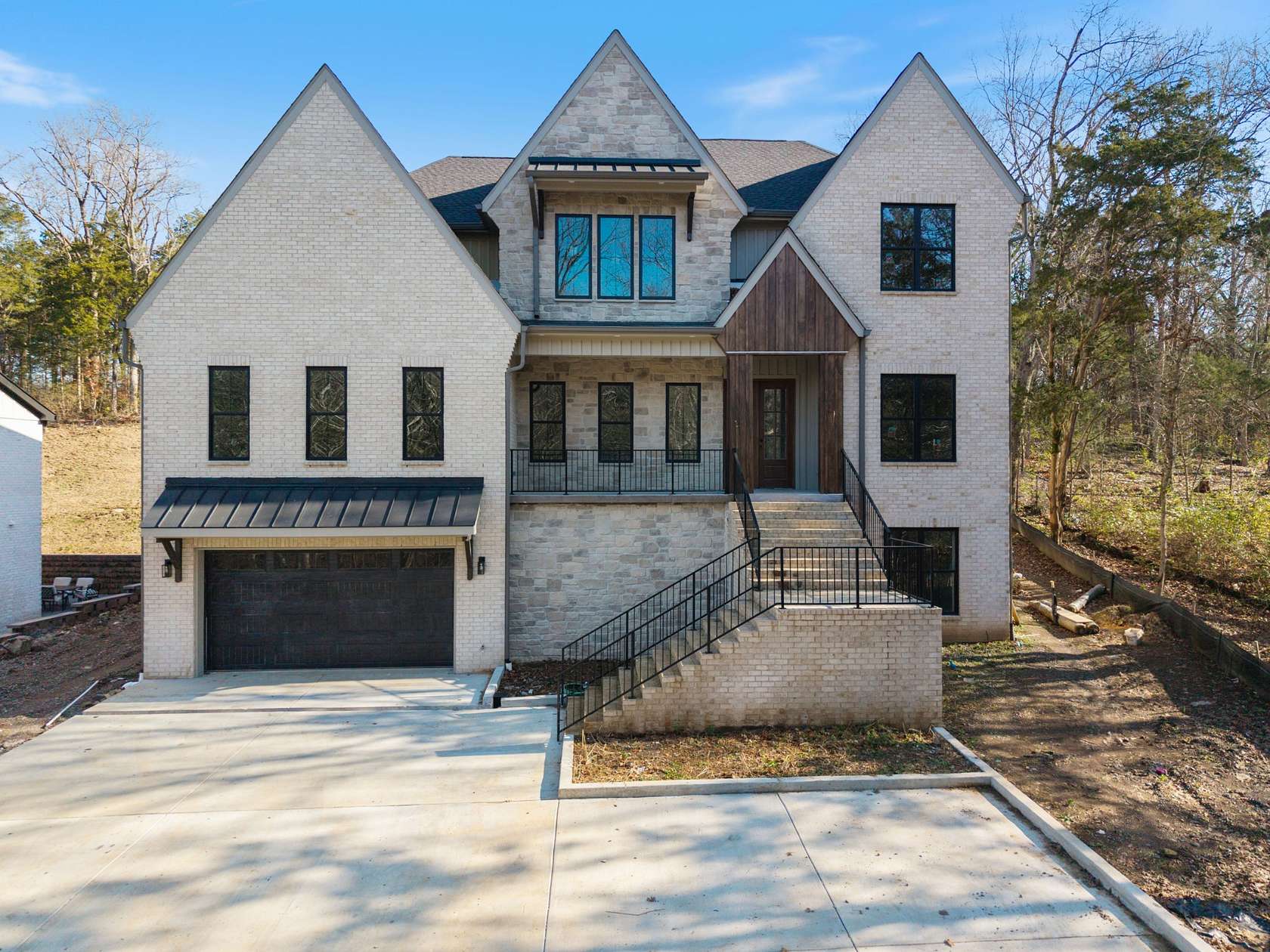 2 Acres of Residential Land with Home for Sale in Nashville, Tennessee