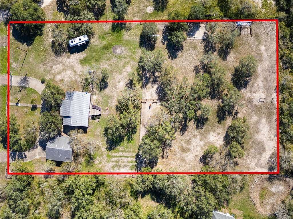 2.5 Acres of Land with Home for Sale in Sinton, Texas