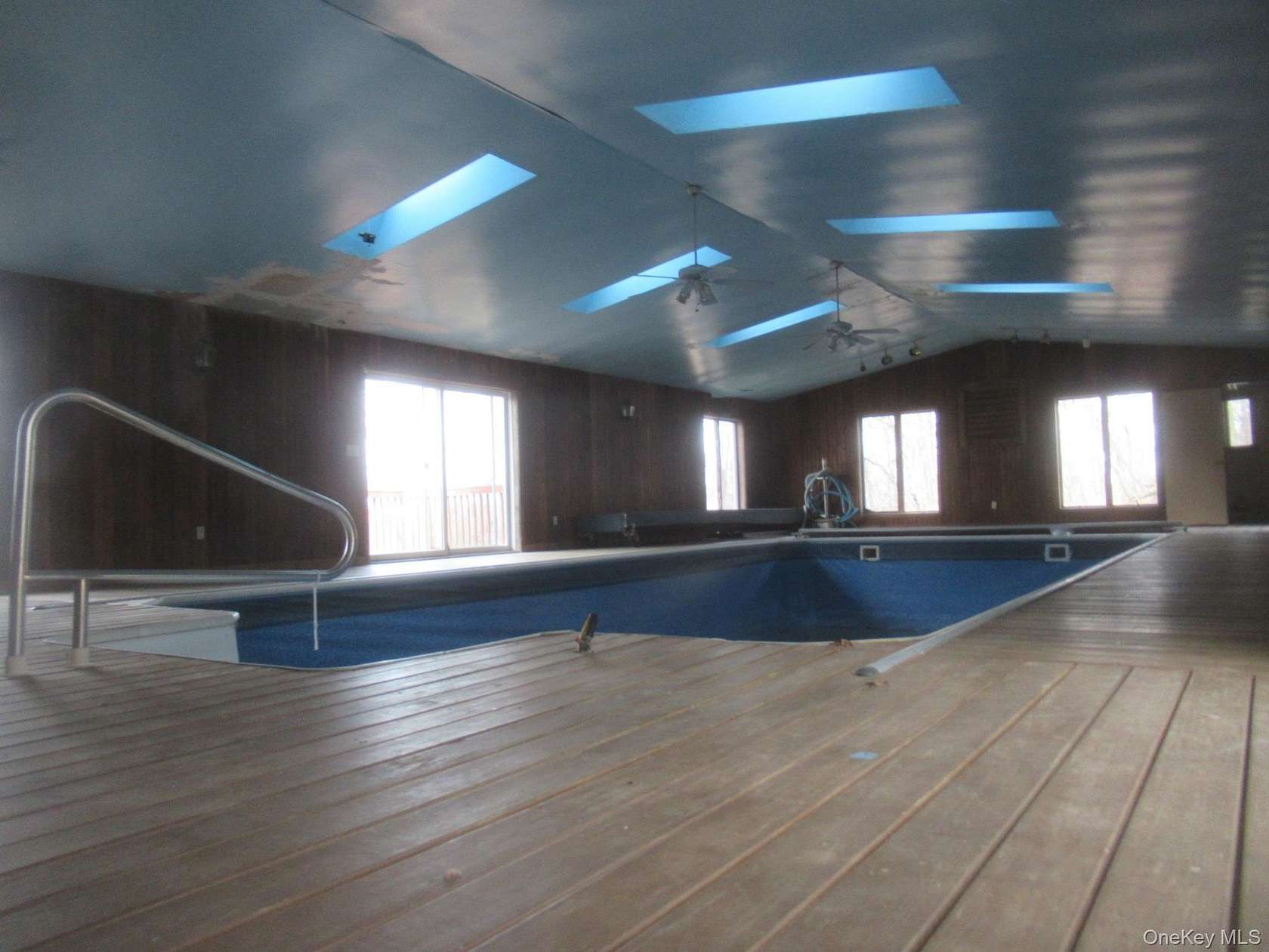 3.47 Acres of Residential Land with Home for Sale in Mahopac, New York