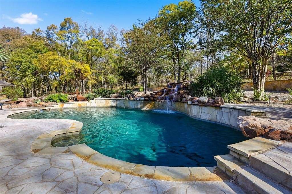 11.3 Acres of Land with Home for Sale in Whitewright, Texas