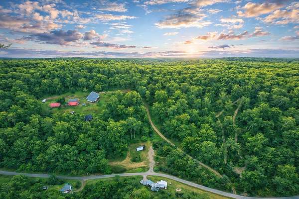22.3 Acres of Land for Sale in Bethpage, Tennessee