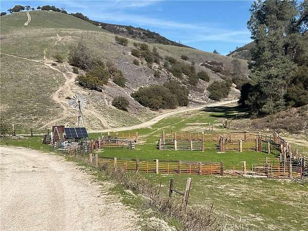 546 Acres of Recreational Land & Farm for Sale in King City, California