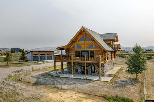 17.8 Acres of Land with Home for Sale in Casper, Wyoming