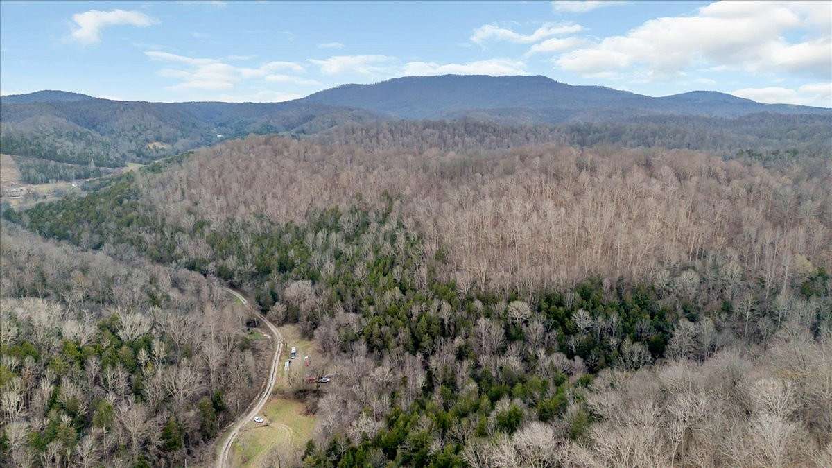 6 Acres of Land for Sale in Woodbury, Tennessee