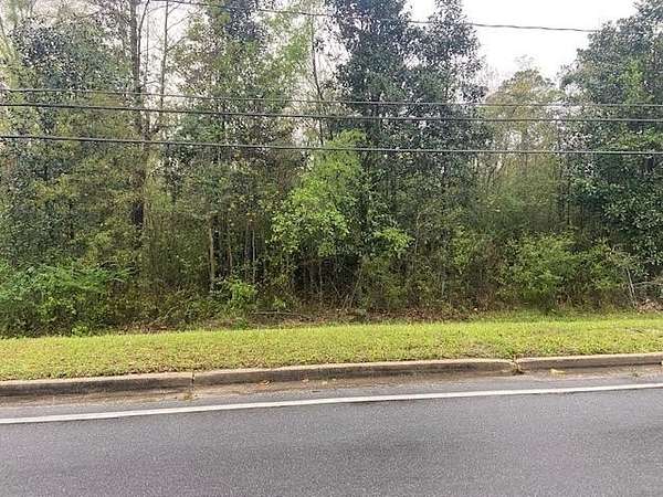 7.15 Acres of Commercial Land for Sale in Waynesboro, Mississippi