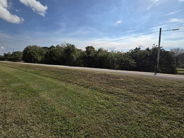 5 Acres of Residential Land for Sale in Loxahatchee Groves, Florida