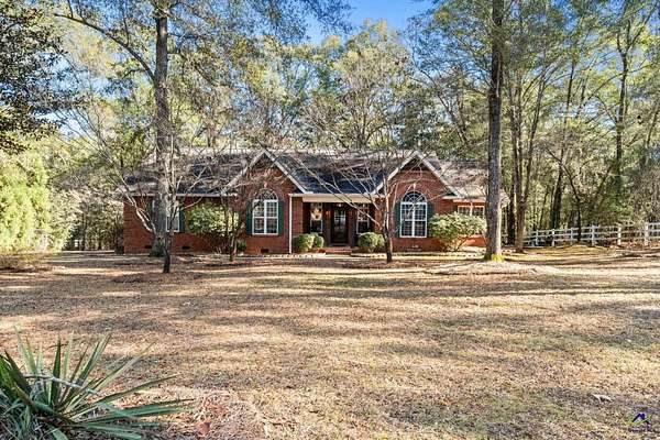 4 Acres of Residential Land with Home for Sale in Perry, Georgia