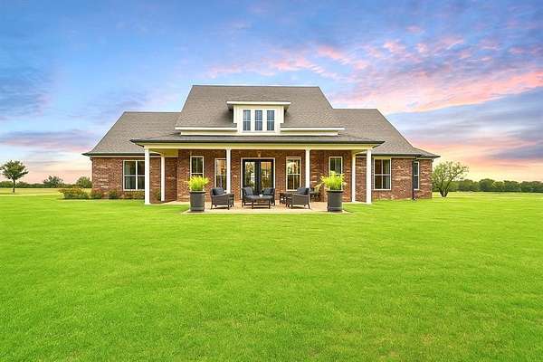 17.8 Acres of Land with Home for Sale in Groesbeck, Texas