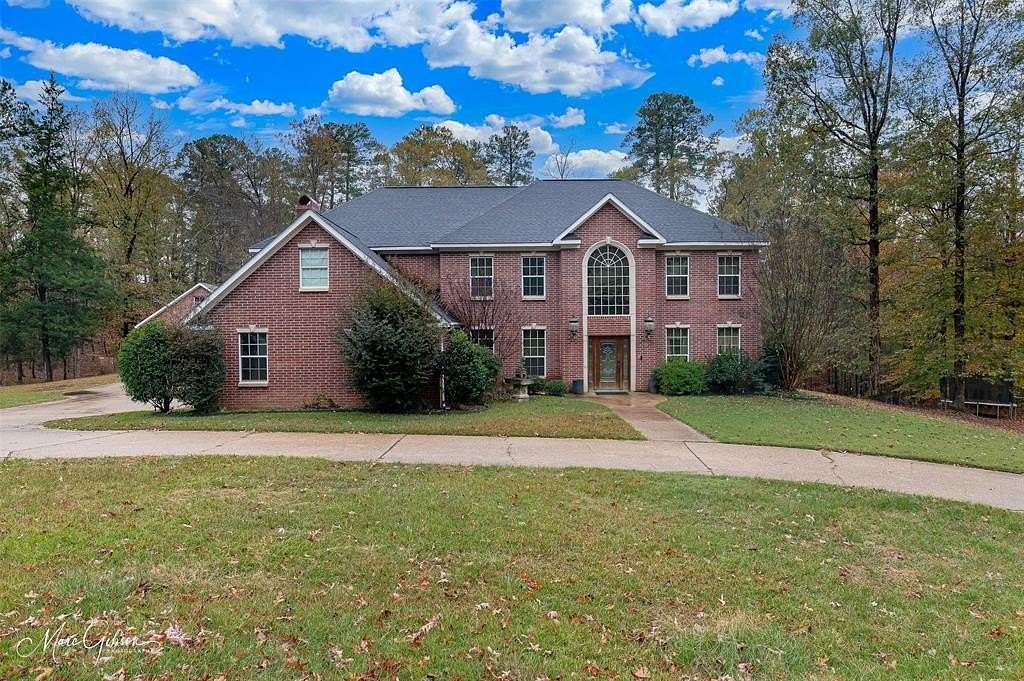 1.5 Acres of Residential Land with Home for Sale in Minden, Louisiana