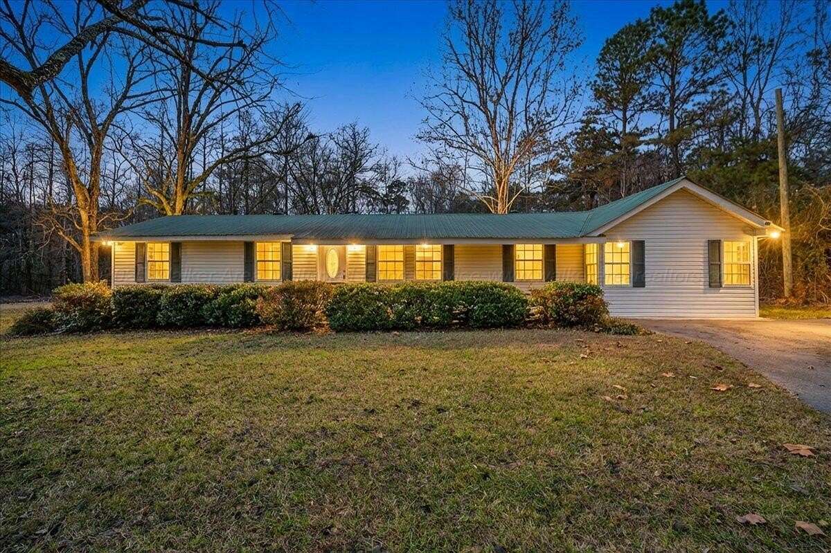 1.7 Acres of Residential Land with Home for Sale in Jasper, Alabama