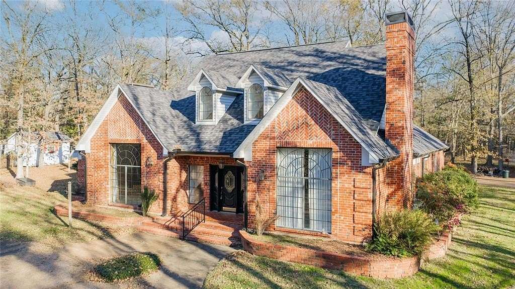 4.3 Acres of Residential Land with Home for Sale in Mount Vernon, Texas