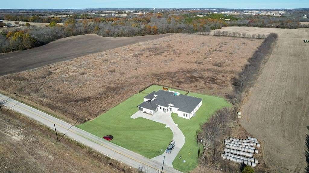 10 Acres of Land for Sale in Anna, Texas