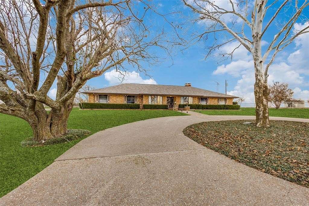 11.6 Acres of Land with Home for Lease in Gunter, Texas