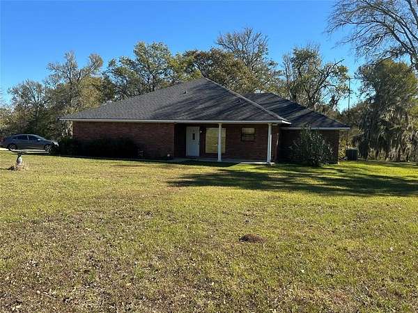 4.9 Acres of Residential Land with Home for Sale in Mansfield, Louisiana