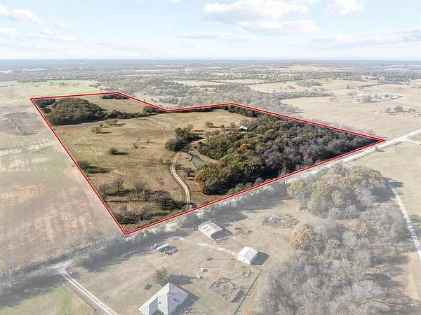 65 Acres of Agricultural Land for Sale in Collinsville, Texas