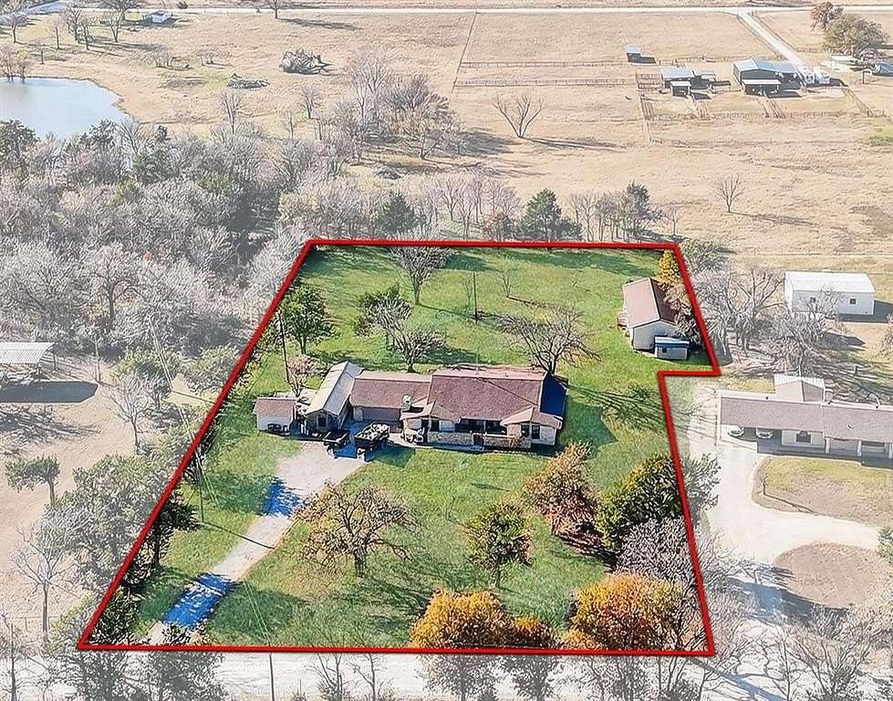 1.83 Acres of Residential Land with Home for Sale in Gainesville, Texas