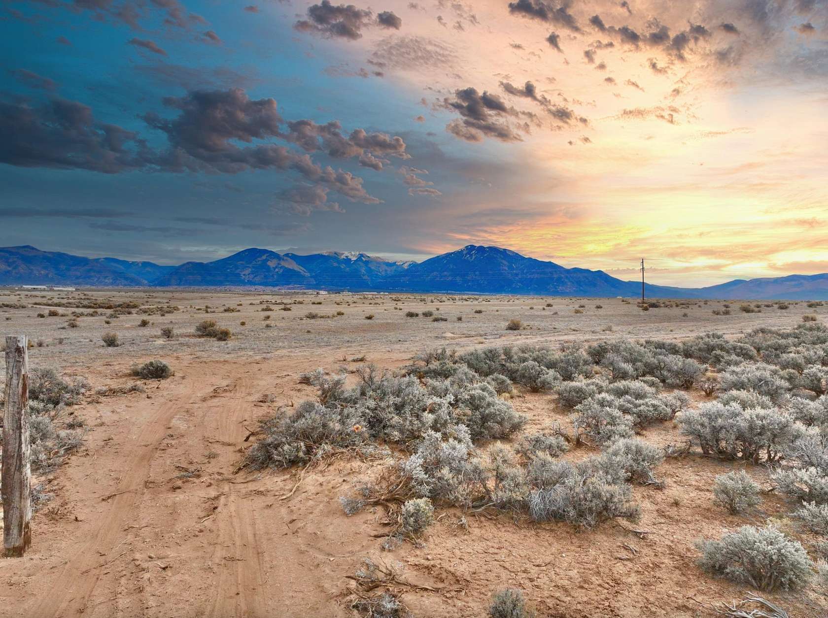 6 Acres of Land for Sale in El Prado, New Mexico