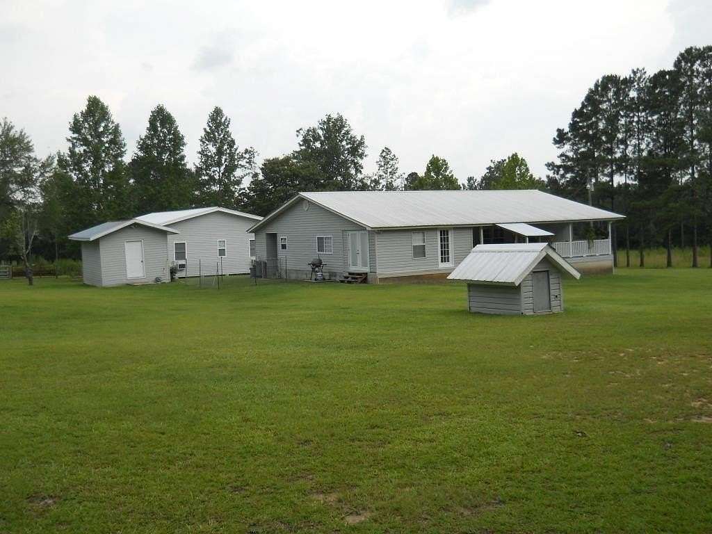 5.1 Acres of Land with Home for Sale in Chipley, Florida