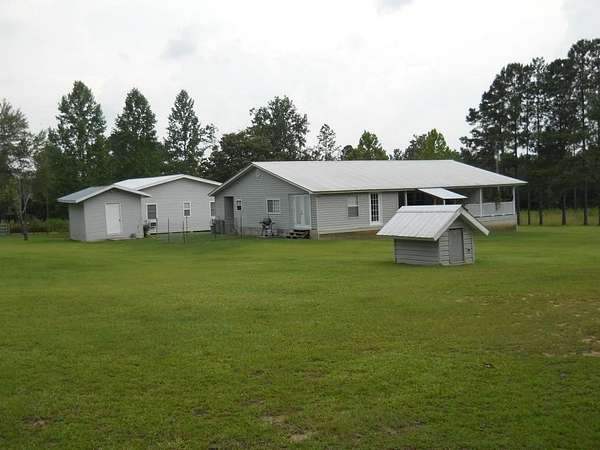 5.1 Acres of Land with Home for Sale in Chipley, Florida
