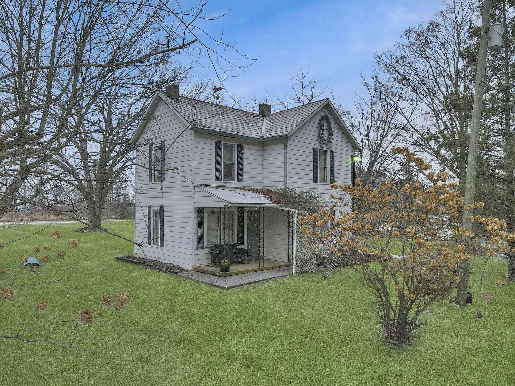 1.5 Acres of Residential Land with Home for Sale in Baltimore, Ohio