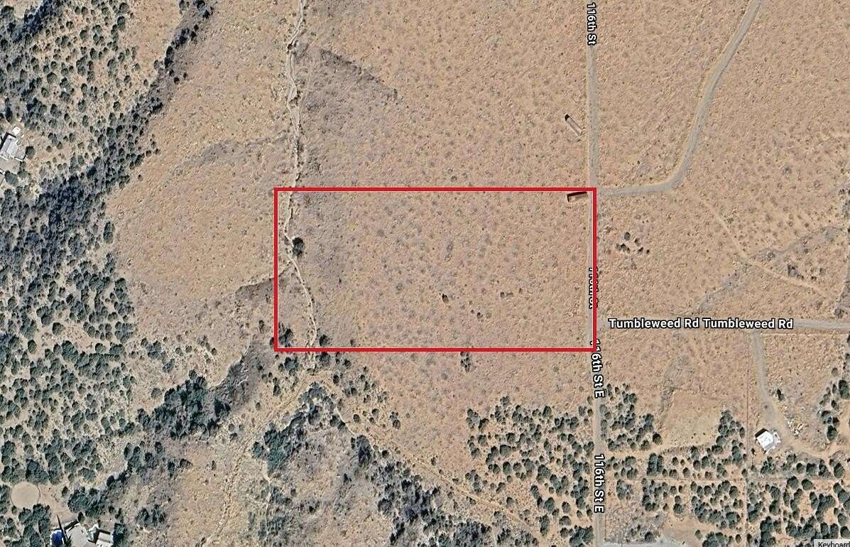 5 Acres of Land for Sale in Juniper Hills, California