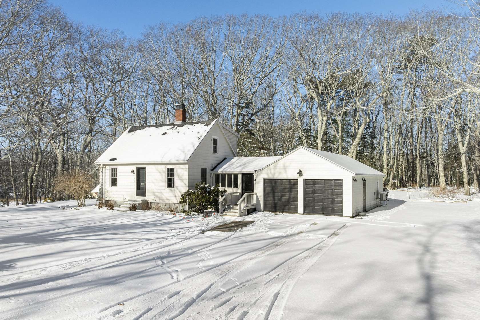 2 Acres of Residential Land with Home for Sale in Bristol, Maine