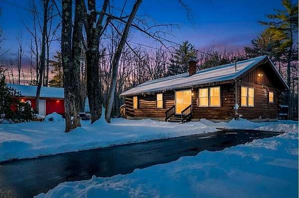 2.9 Acres of Residential Land with Home for Sale in Richmond, Maine