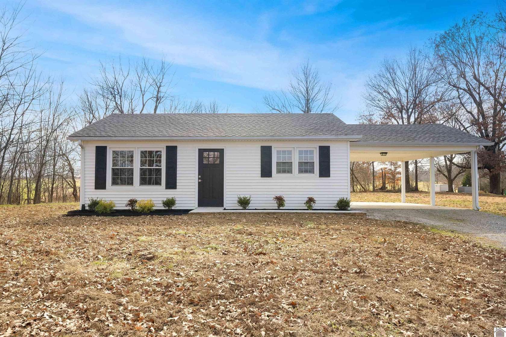 3 Acres of Residential Land with Home for Sale in Hickory, Kentucky