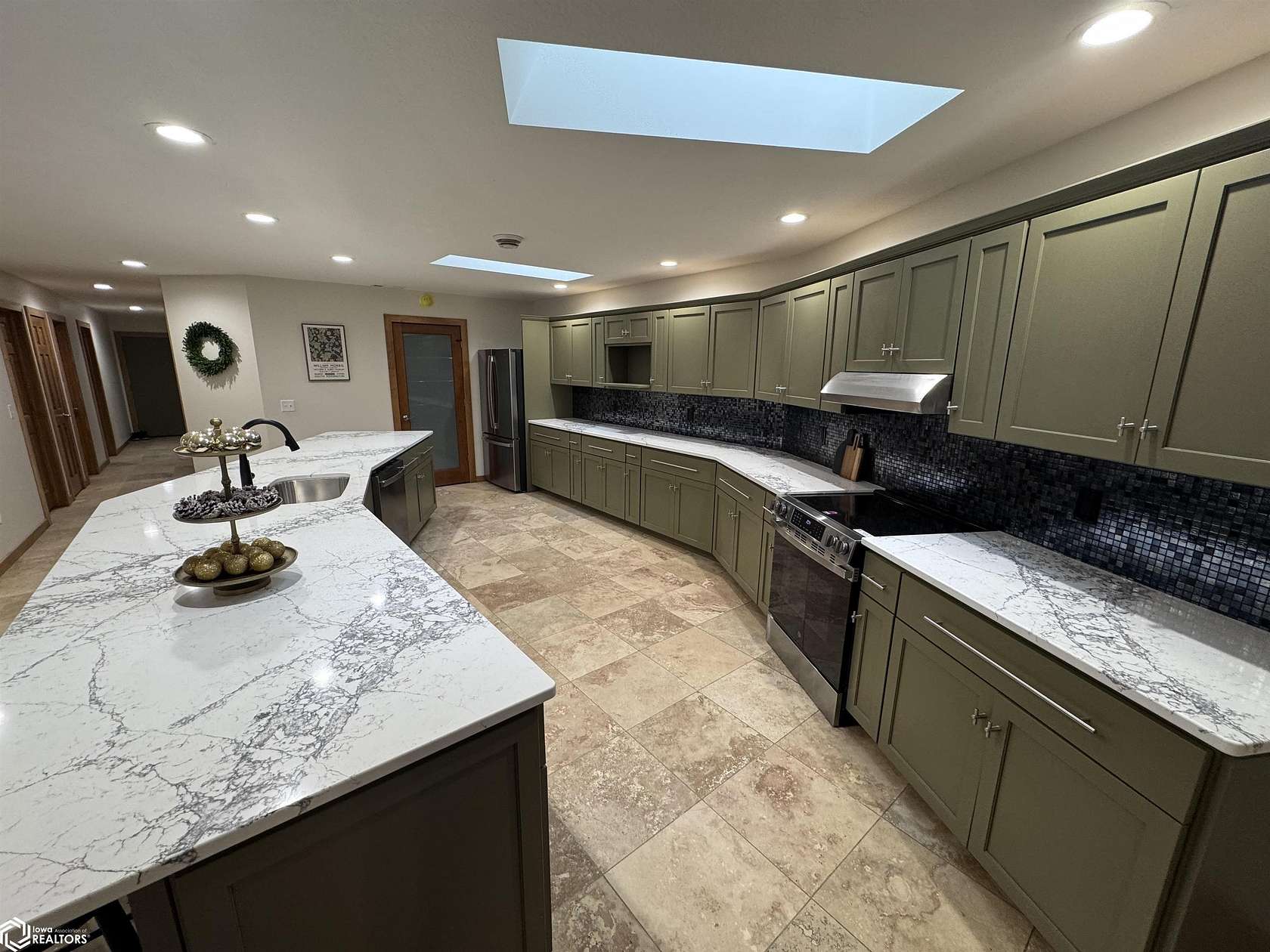 5.86 Acres of Residential Land with Home for Sale in Osceola, Iowa