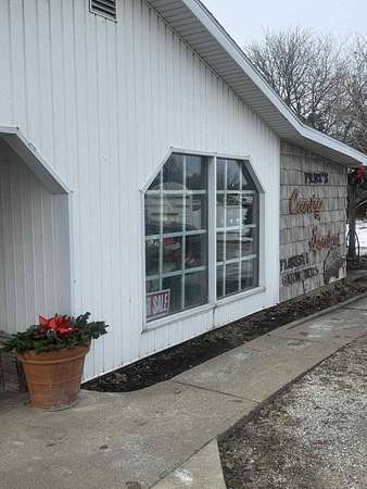 2.8 Acres of Improved Mixed-Use Land for Sale in Roodhouse, Illinois