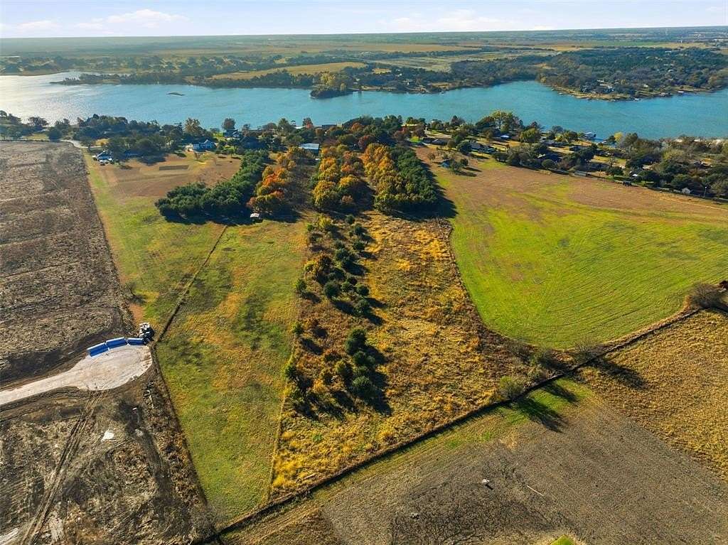 8 Acres of Land for Sale in Waxahachie, Texas