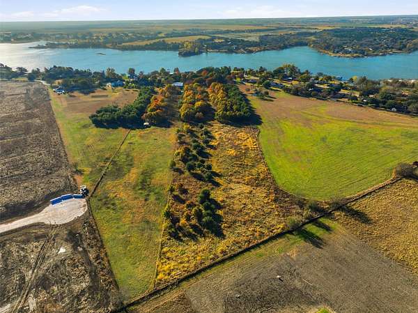 7.87 Acres of Residential Land for Sale in Waxahachie, Texas