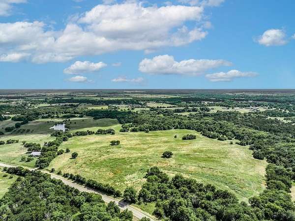 15.7 Acres of Land for Sale in Celeste, Texas