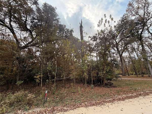 0.92 Acres of Residential Land for Sale in Branford, Florida
