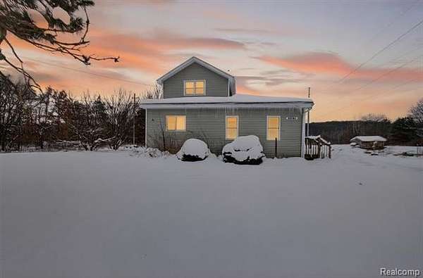 15 Acres of Land with Home for Sale in Battle Creek, Michigan